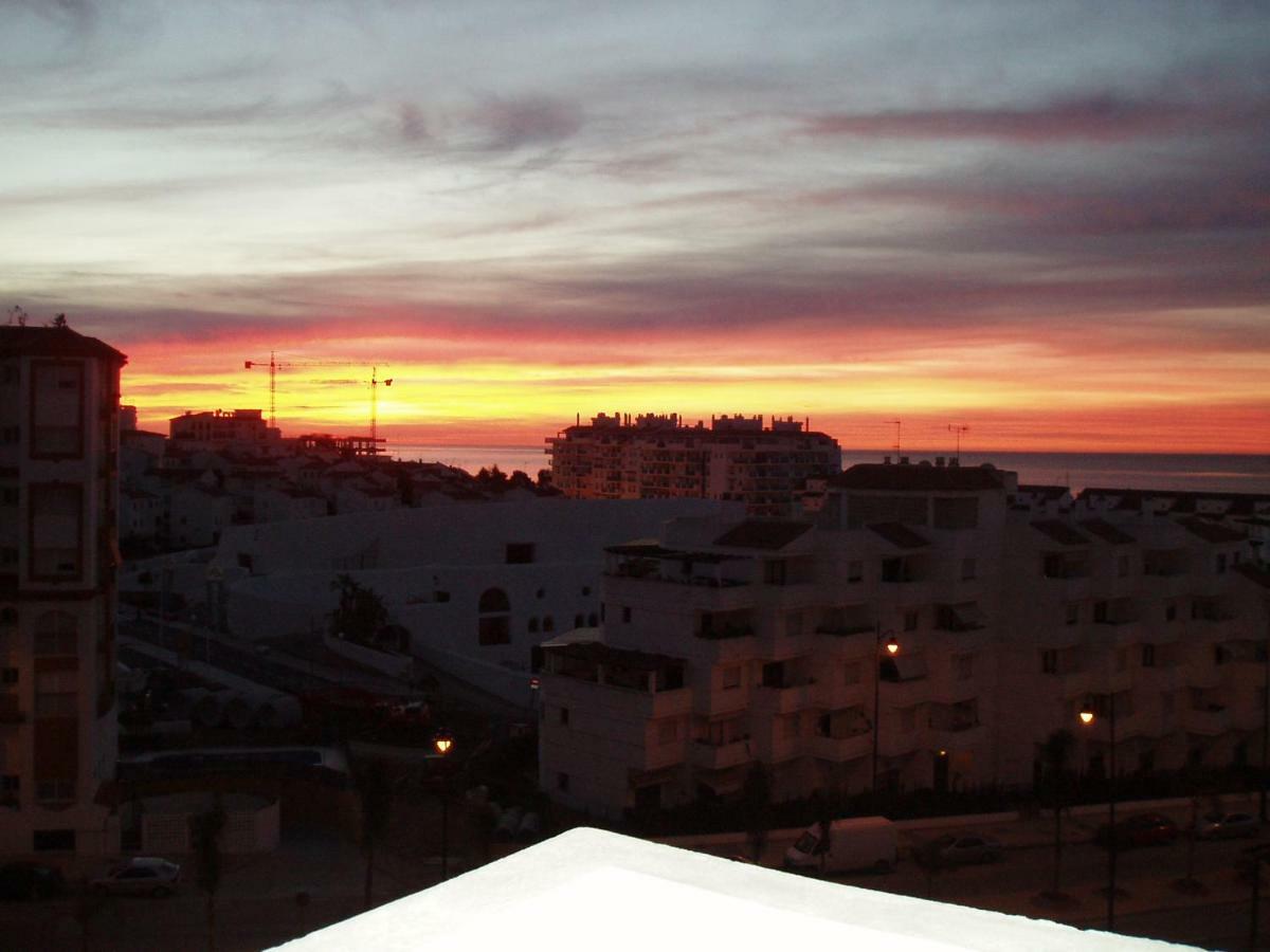 Puerto Deportivo Estepona Exterior foto