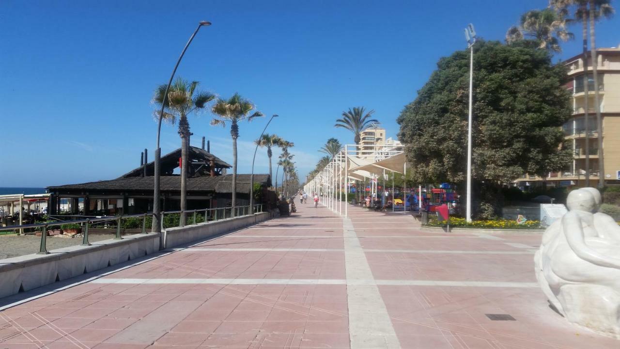 Puerto Deportivo Estepona Exterior foto